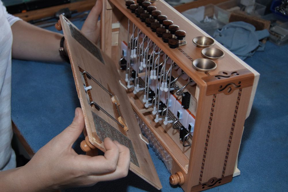 Fertigung Kärntnerland Harmonika Bassgehäuse