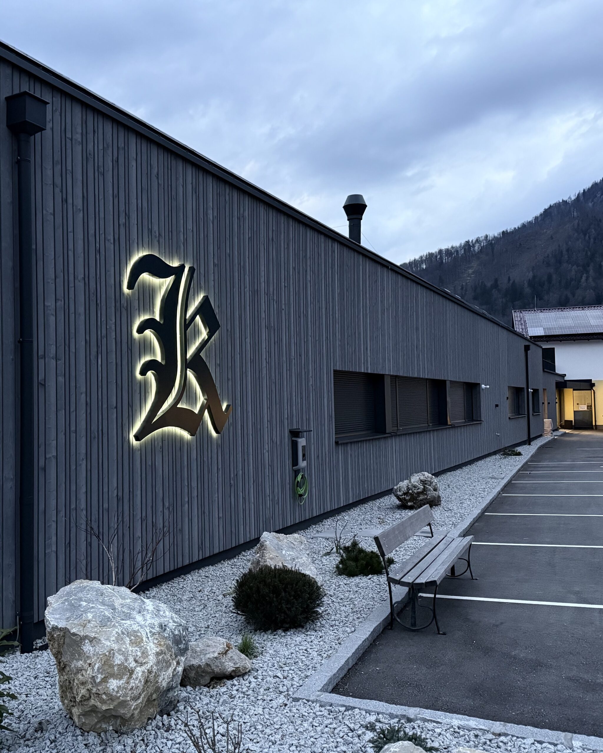 Harmonikaproduktion Schwarz